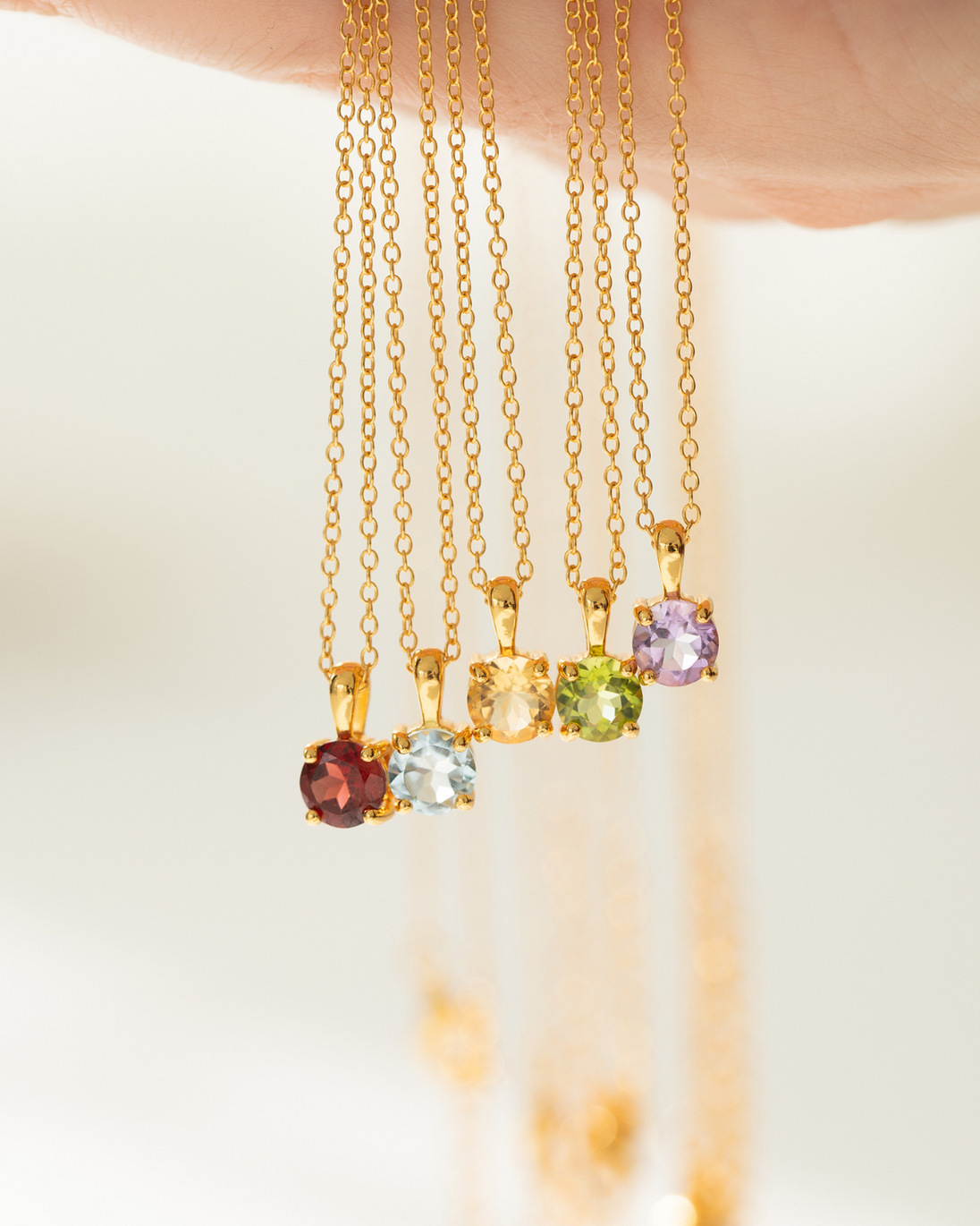 Lavender Amethyst Solitaire Pendant Necklace in 18k Gold Vermeil Vianne Jewellery