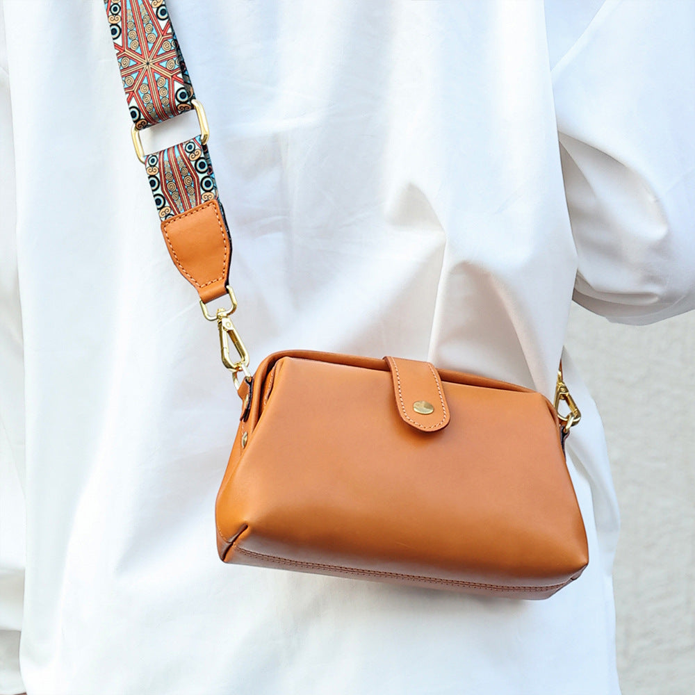 Refined First-Layer Cowhide Leather Crossbody Bag