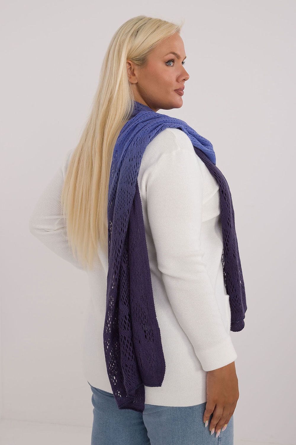  Shawl model 200856 AT 