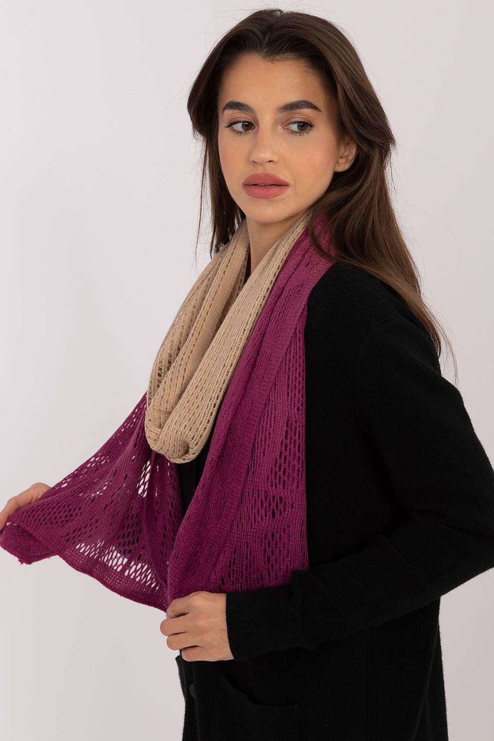  Shawl model 200857 AT 