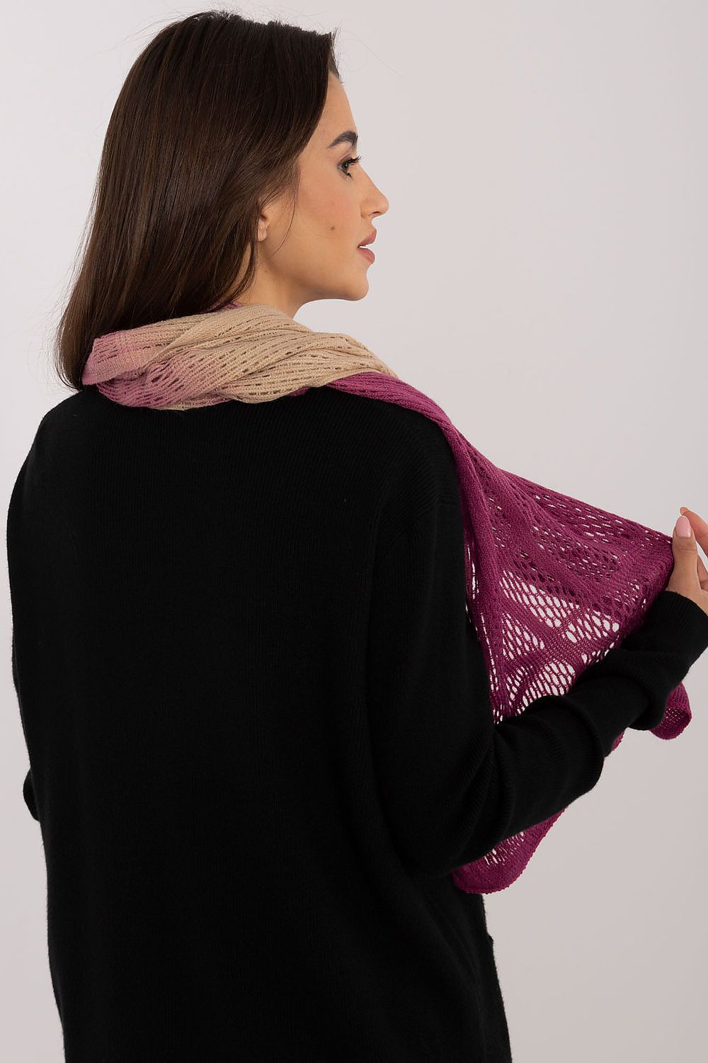  Shawl model 200857 AT 