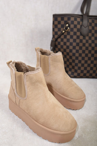 Women's Faux Fur Lined Platform Chelsea Boots